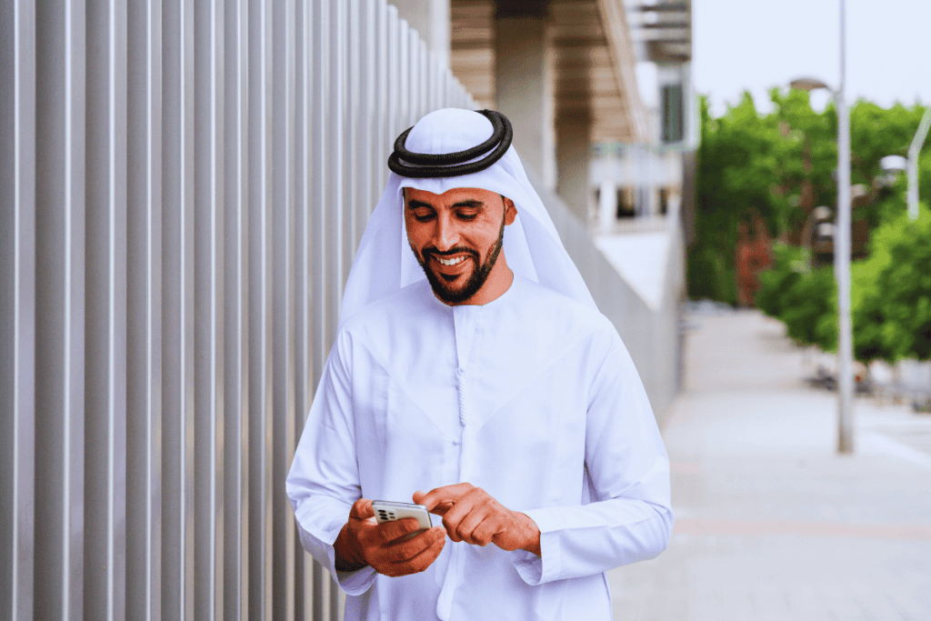What Are the Names of Emirati Traditional Clothes - male