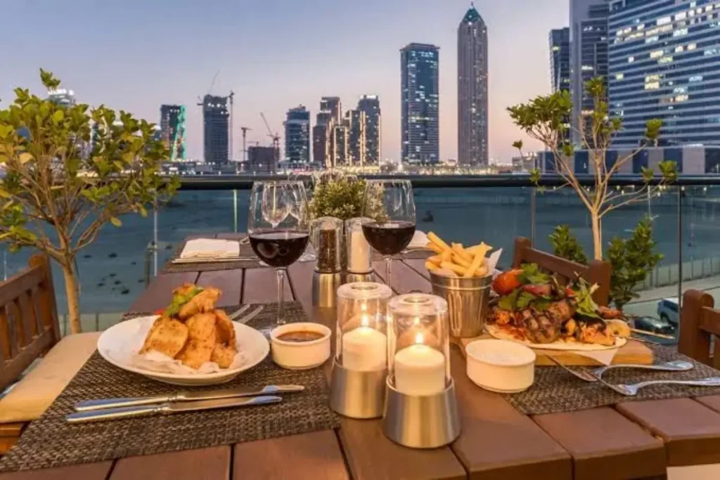 Radisson Blu Hotel, Dubai Waterfront